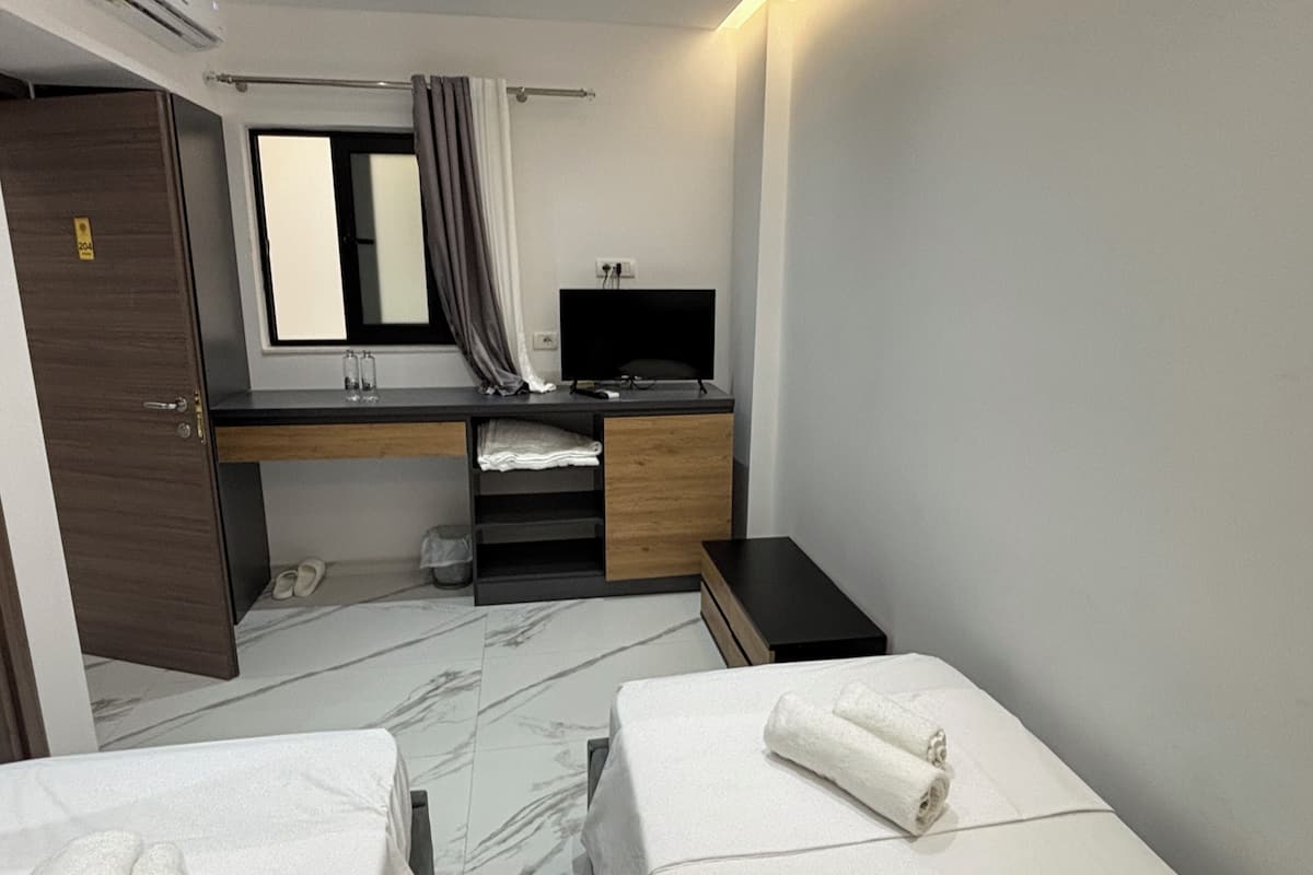 Habitació doble o amb dos llits individuals | Wifi gratuïta