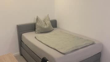 1 camera, ferro/asse da stiro, Wi-Fi gratuito, lenzuola