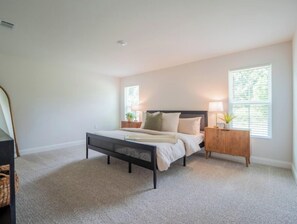 4 Schlafzimmer, Bügeleisen/Bügelbrett, Reisekinderbett, kostenloses WLAN