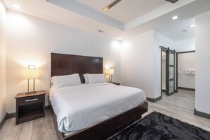 4 soverom, skrivebord, strykejern/-brett og wi-fi (inkludert)