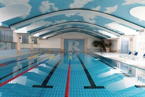 室內泳池