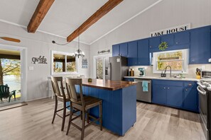 Micro-ondes, four, plaque de cuisson, lave-vaisselle