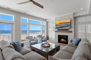 Televisor intel·ligent i llar de foc 