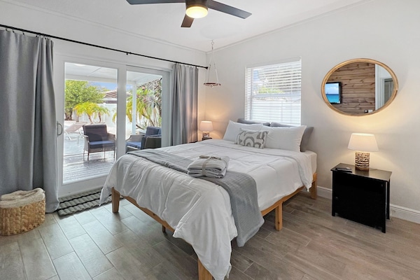 3 chambres, coffres-forts dans les chambres, bureau