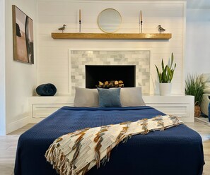 3 bedrooms, in-room safe, desk, iron/ironing board