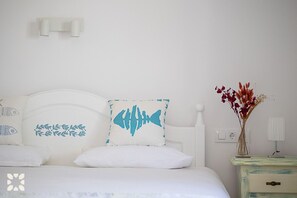 4 bedrooms, iron/ironing board, free WiFi