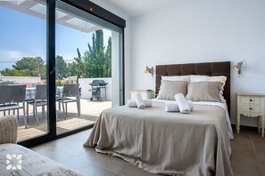 4 soverom, strykejern/-brett og wi-fi (inkludert)