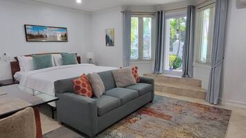 5 bedrooms, iron/ironing board, free WiFi, bed sheets