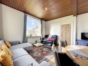 TV - Holidayhome Sungarden for 12 persons (Middelkerke)