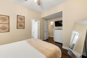 2 soveværelser, skrivebord, strygejern/strygebræt, gratis Wi-Fi