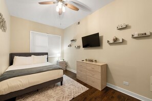 2 bedrooms, desk, iron/ironing board, free WiFi
