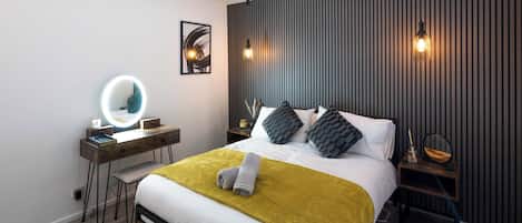 Appartement | 1 slaapkamer, een bureau, een strijkplank/strijkijzer, gratis wifi