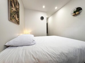 4 chambres, fer et planche à repasser, Wi-Fi gratuit, draps fournis