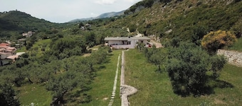 Giada Casa Vacanze - Appartamento con 2 Camere da Letto, Balcone e Vista Mare