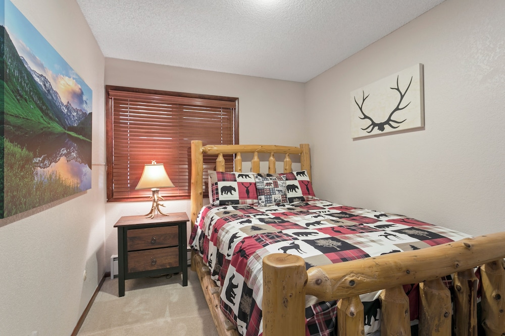 spacious-townhome-on-shuttle-route-just-minutes-to-vail-resort-vail