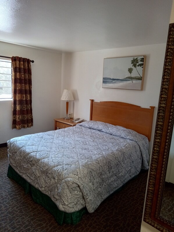 Desk, laptop workspace, free WiFi, bed sheets