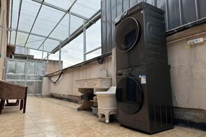 Laundry room - Wenzhou Jinfeng Business Hotel (Yongjia)
