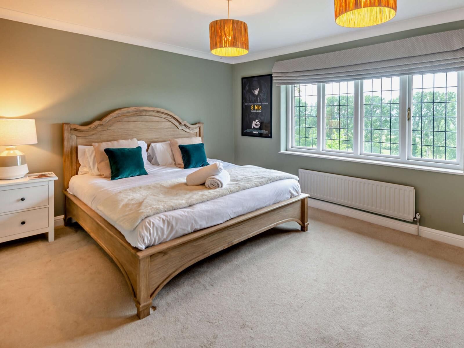 5 bedrooms, desk, iron/ironing board, travel cot