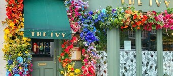 Spacious 5-bedroom house on the Thames with river access in lovely Berkshire 