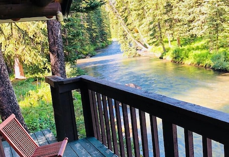 Cabin, Balcony, River View | Terrace/patio. Grizzly Lodge