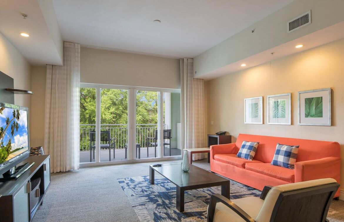 Provident Blue Resort At Doral 2100 sqft 2 Story/3bdrm Townhome with Golf Biew