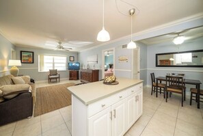 Interior - Lovely well located 2 bedroom for seasonal rent (Hollywood)