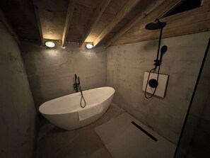 Shower, towels