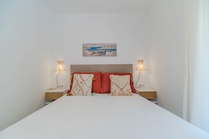 1 chambre, fer et planche à repasser, lit parapluie, Wi-Fi gratuit