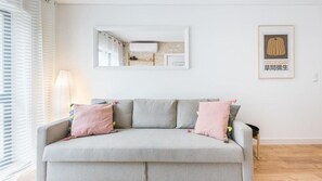 TV - Good Vibes Only by LovelyStay (Porto)