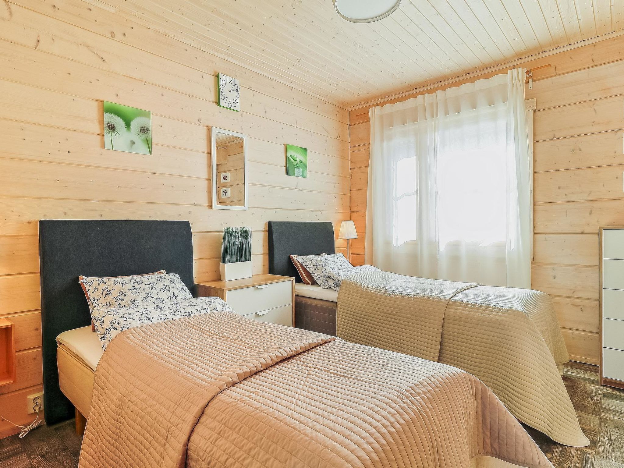 2 makuuhuonetta, internet