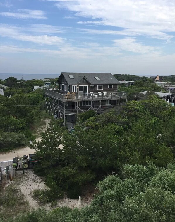 Exterior - Davis Park, pet-friendly 4-bedroom house; AC w/ full views of both Bay and Ocean (Patchogue)