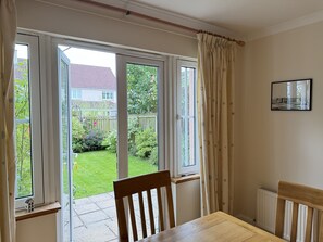 Interior - McKenzie Square, St Andrews -  a house that sleeps 7 guests  in 4 bedrooms (St. Andrews)