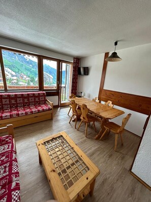 TV - Avoriaz-appartement- 6 Pers- 1 ch - Résidence Les Fontaines Blanches (Morzine)