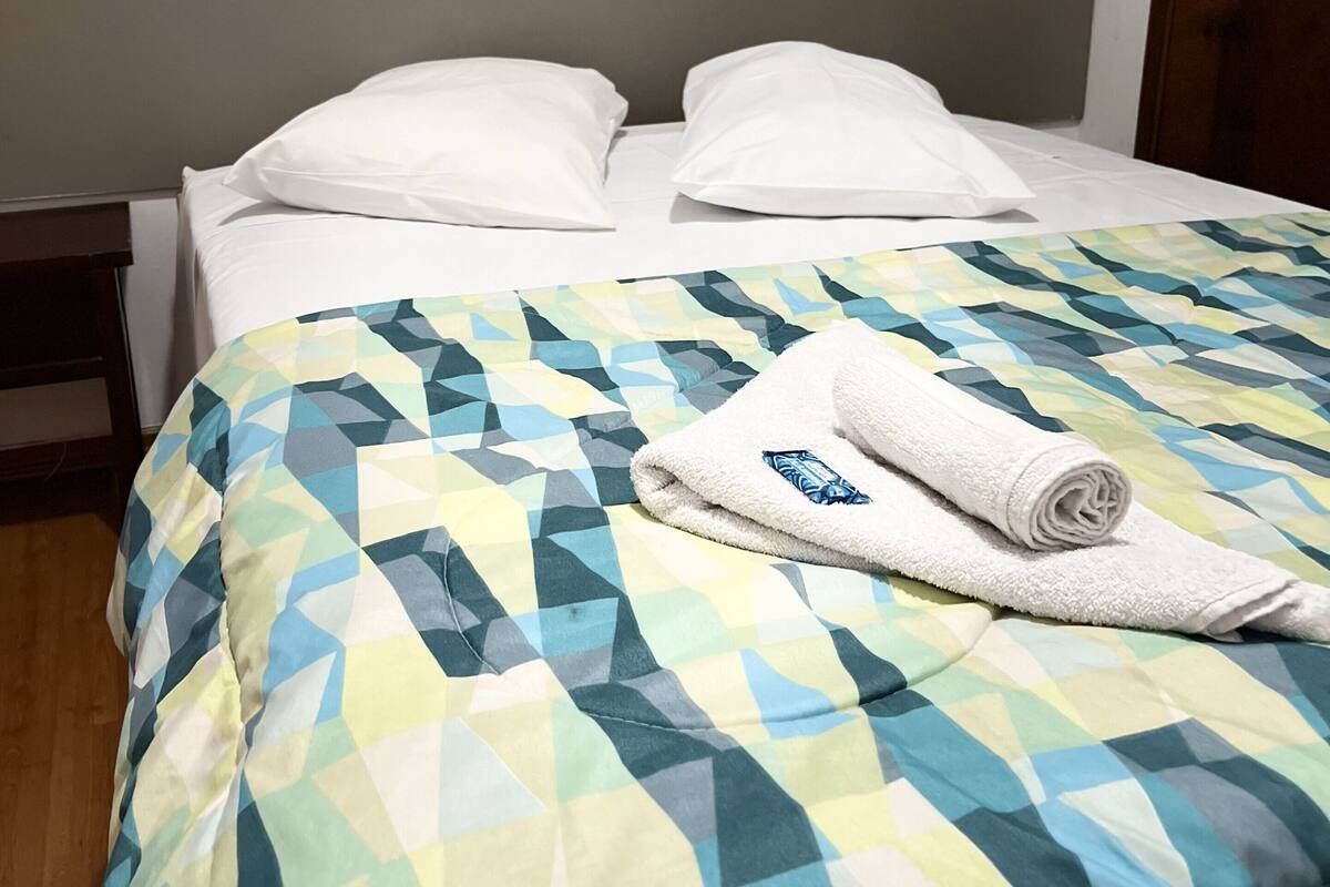 Free WiFi, bed sheets