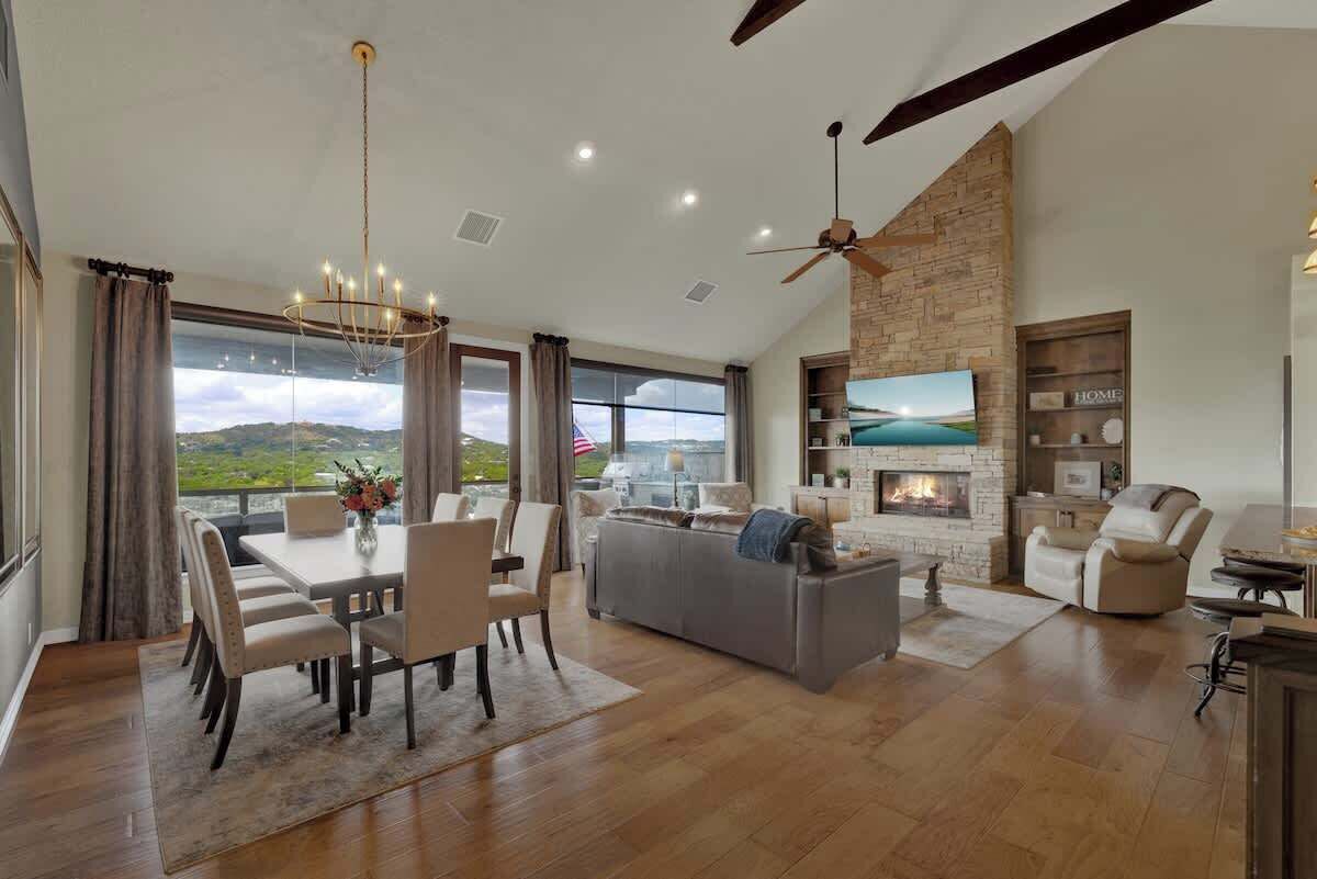 House, Multiple Beds, Patio (1202 Janet Dr.) | Interior