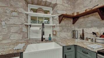 House, Multiple Beds, Patio (3499 W US 290- Main) | Private kitchen | Coffee/tea maker