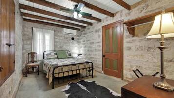 House, Multiple Beds, Patio (3499 W US 290- Main) | 4 bedrooms, individually decorated, individually furnished, bed sheets