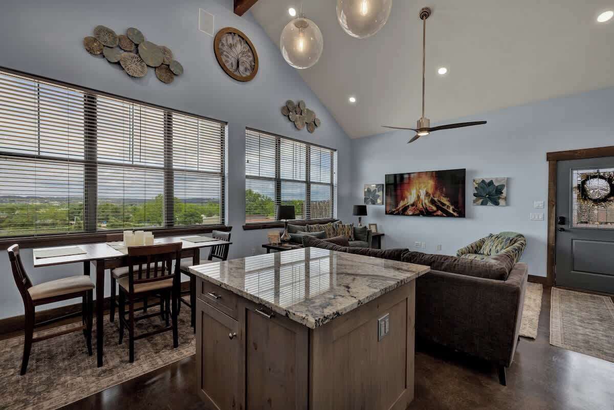 House, 1 King Bed with Sofa bed, Hot Tub (2037 W US 290 Guest) | Living area