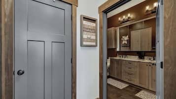 Ferienhaus, 1 King-Bett und Schlafsofa, Whirlpool (2037 W US 290 Guest) | Innenbereich