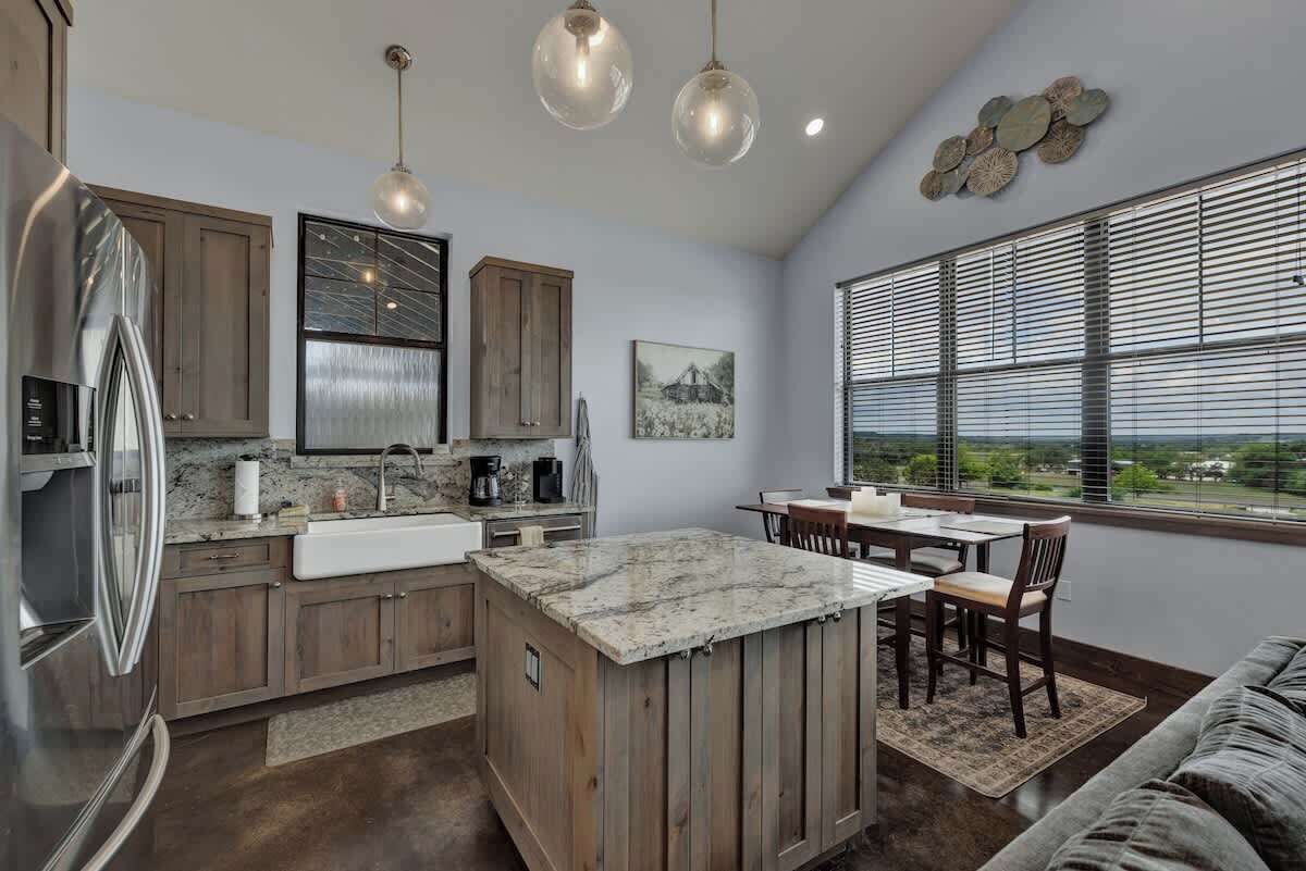 Maison, 1 très grand lit et 1 canapé-lit, bain à remous (2037 W US 290 Guest) | Intérieur