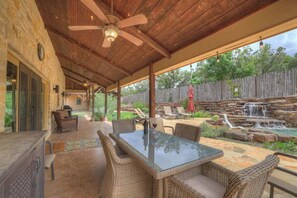 Outdoor dining - West End Lodge Resort Style Pool! (Fredericksburg)