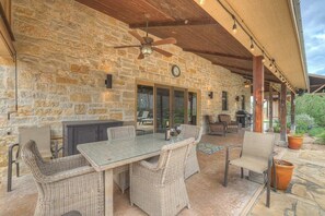 Outdoor dining - West End Luxury Retreat With Resort Style Pool and Hot Tub! (Fredericksburg)