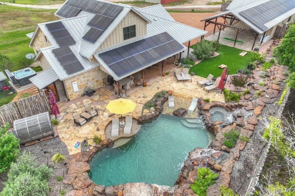 West End Luxury Retreat With Resort Style Pool and Hot Tub!
