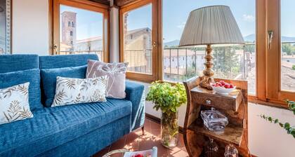 Panoramic penthouse with views and elevator in Lucca