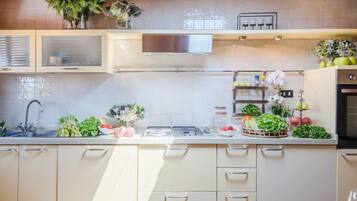Fridge, microwave, oven, dishwasher