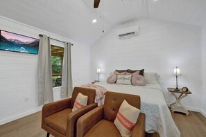 Casa de campo, 1 cama King, varanda (1246 Cherry Mtn Loop) | 1 quarto, Wi-Fi de cortesia
