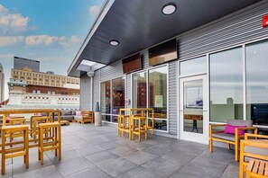 Outdoor dining - Side-by-side King Bed Suites! (Louisville)