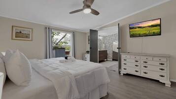 House, Multiple Beds, Hot Tub (3565 Morris Ranch Sa) | 3 bedrooms, individually decorated, individually furnished, bed sheets