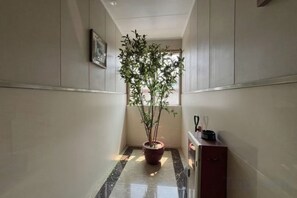 Unclassified image, 5 of 11, button - Yayuan Hostel (Guangzhou)