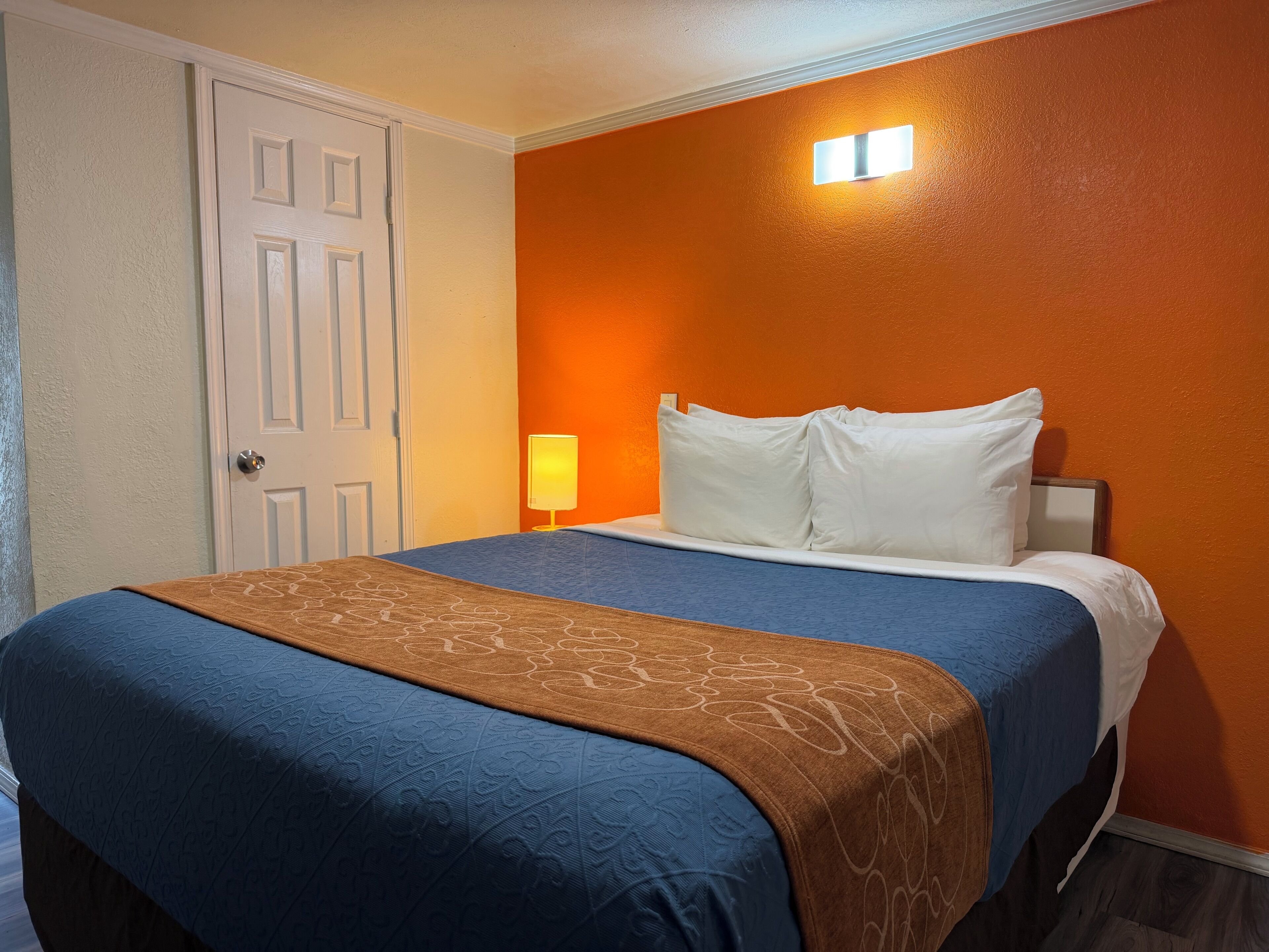 Standard Single Room | Free WiFi, bed sheets